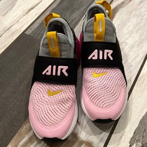 Nike girls Air